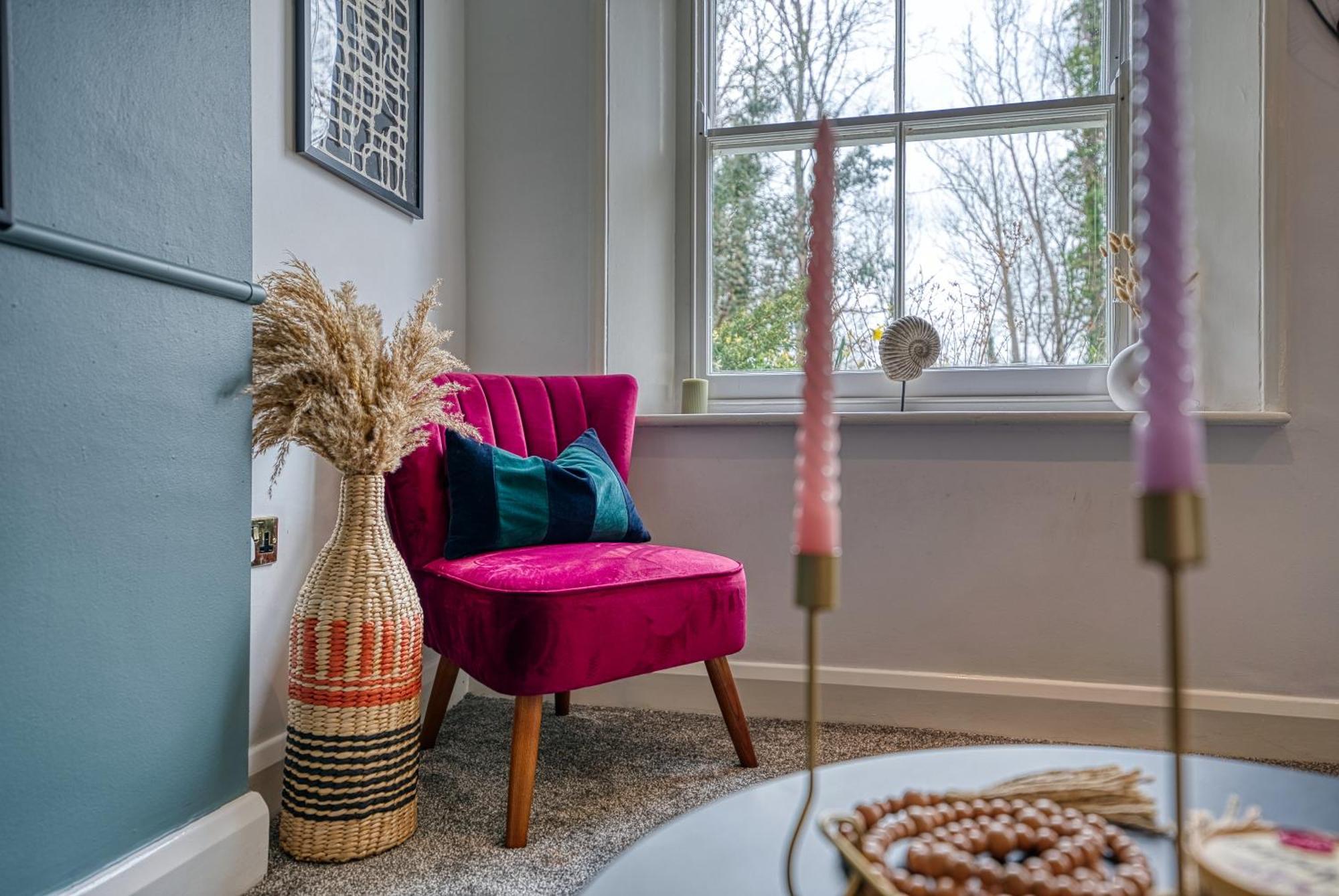 2 Bedroom Stylish Spacious Apt, Sleeps 6, Central Cheltenham, With Free Parking - By Blue Puffin Stays Buitenkant foto